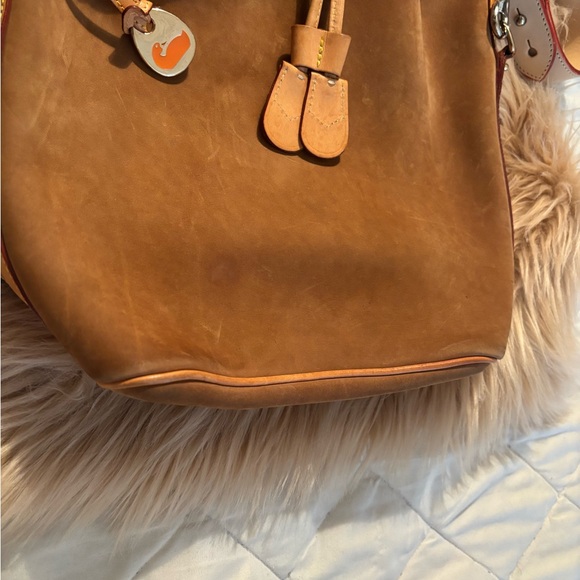 Elegant Brown Leather Hobo Bag - Picture 2 of 7